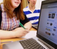 调查称Facebook或引起学生用户的社交心理压力