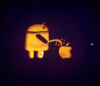 万圣节恶搞：用户在南瓜上雕出android对IOS进行挑衅